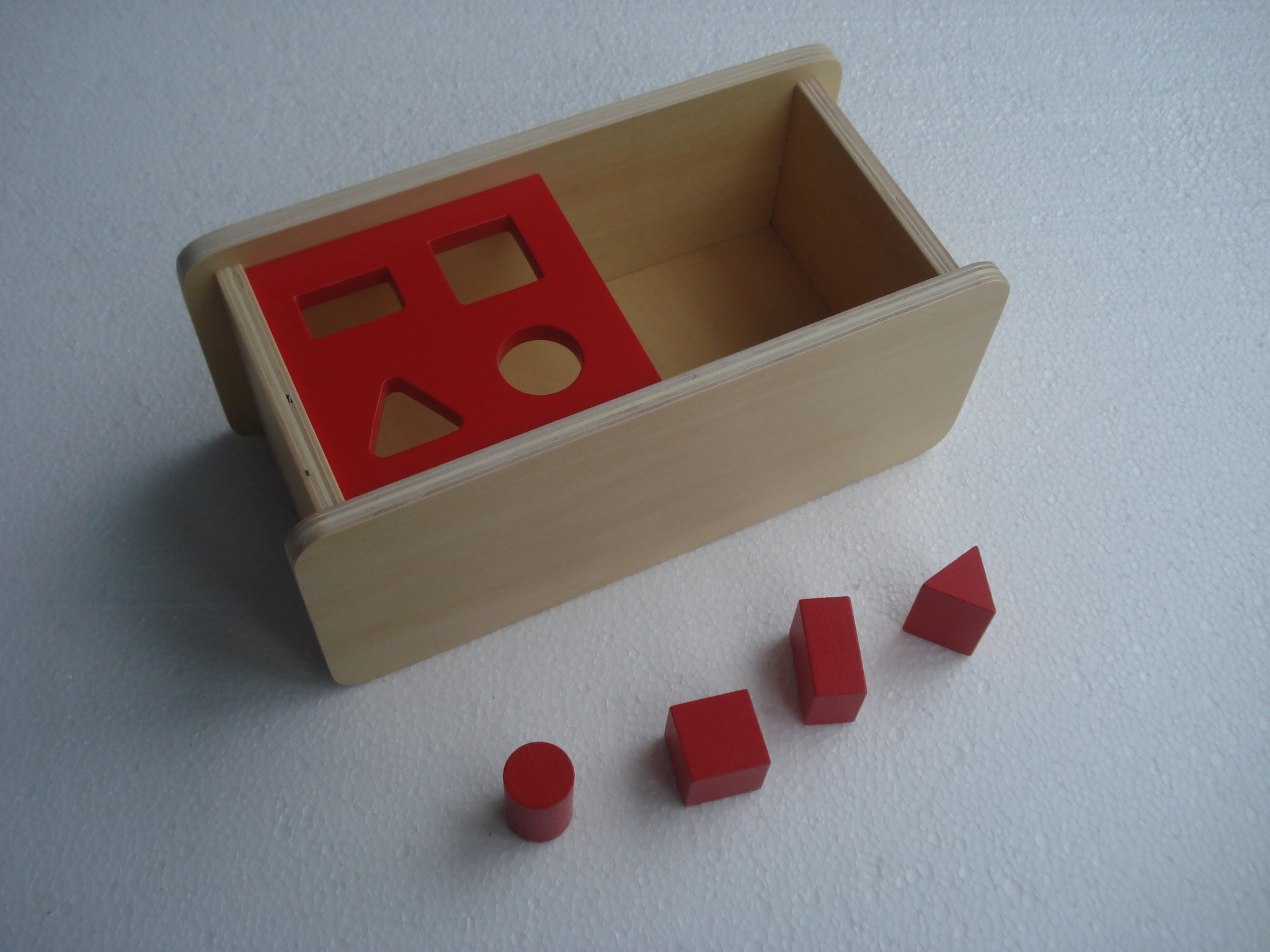 Montessori Krabička na vkládanie telies
