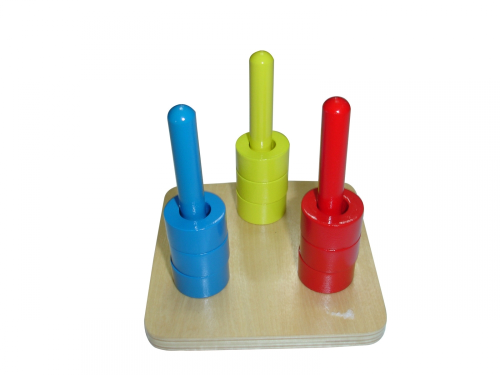 Montessori farebné kruhy na zvislých kolíkoch