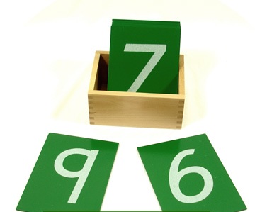 Montessori šmirglové číslice v krabičke